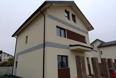 Casă individuală cu 5 camere cu Canalizare în Prelungirea Ghencea - 1