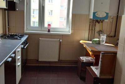 Apartament cu 3 camere decomandat în Titan - 1