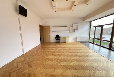 Casă individuală cu 6 camere cu Canalizare în Mehala - 13