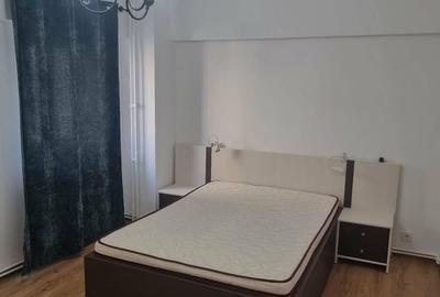 Apartament cu 3 camere decomandat în Ultracentral