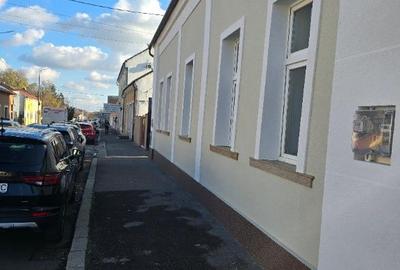 Spațiu comercial, de 50 mp, în Central