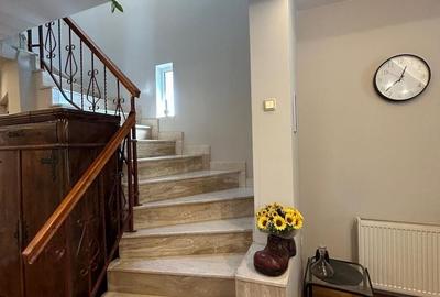 Casă cu 4 camere cu Teren 400 Mp în Trivale