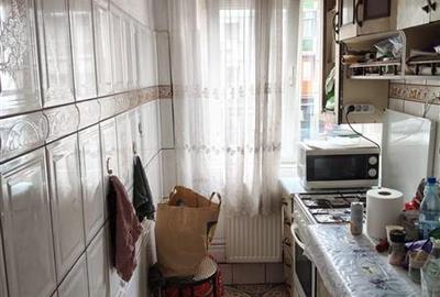 Apartament cu 2 camere nedecomandat în Girocului