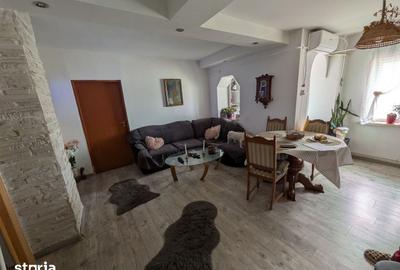 Apartament cu 3 camere decomandat în Calea București - 14