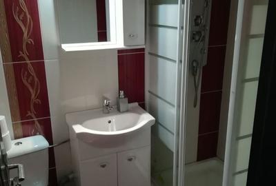 Garsonieră decomandată în Central - 8