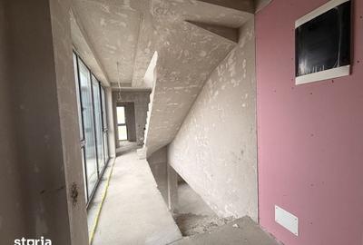 Casă cu 6 camere cu Teren 290 Mp în Gruia - 2