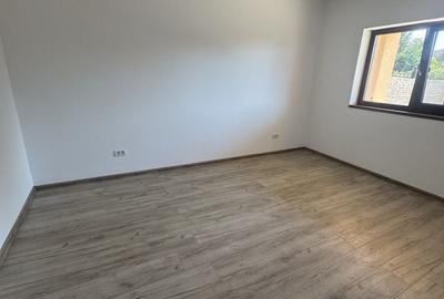 Casă cu 3 camere în Giarmata - 8