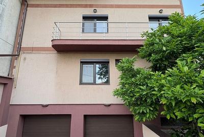 Casă individuală cu 12 camere cu Teren 420 Mp în Bucureștii Noi