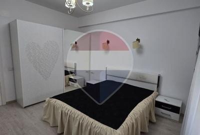 Apartament cu 2 camere decomandat, mobilat în Central