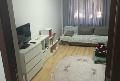 Apartament cu 3 camere decomandat în Exterior Vest - 1