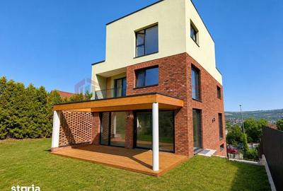 Casă cu 4 camere cu Teren 260 Mp în Gruia