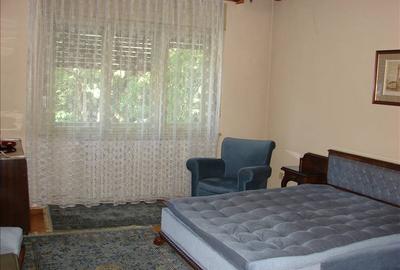 Apartament cu 4 camere decomandat, mobilat în Sub Arini - 3