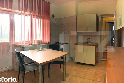Casă cu 7 camere cu Teren 1023 Mp în Central - 9