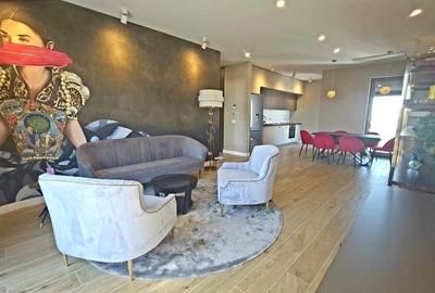 Penthouse cu 3 camere decomandat în Romană