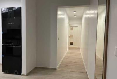 Apartament cu 2 camere decomandat în Cornișa - 1