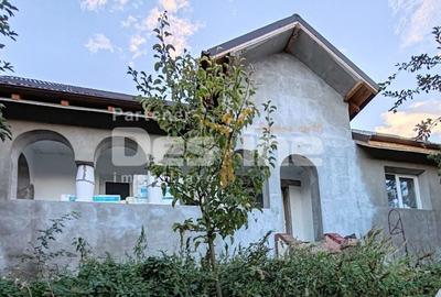 Casă cu 3 camere cu Teren 1800 Mp în Central - 7