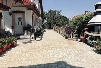 Apartament cu 3 camere decomandat în Chișoda