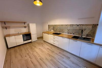 Apartament cu 2 camere semidecomandat în Ultracentral