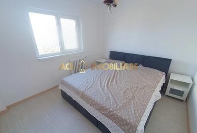 Apartament cu 2 camere decomandat, mobilat în Victoriei
