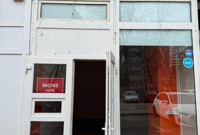 Spațiu comercial, de 35.200000762939 mp, în Titan