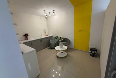 Spațiu comercial, de 28 mp, în Traian - 3