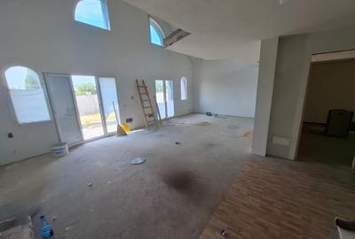 Casă cu 4 camere cu Teren 665 Mp în Boțârlău - 2