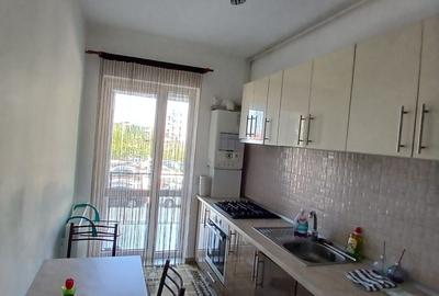 Garsonieră decomandată în Central