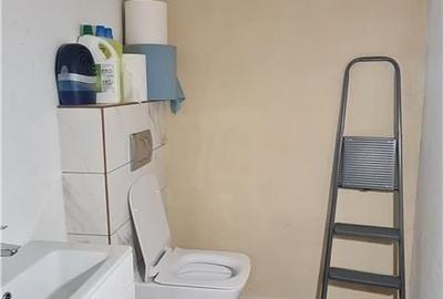 Spațiu comercial, de 50 mp, în Central
