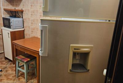 Apartament cu 3 camere semidecomandat în Copou