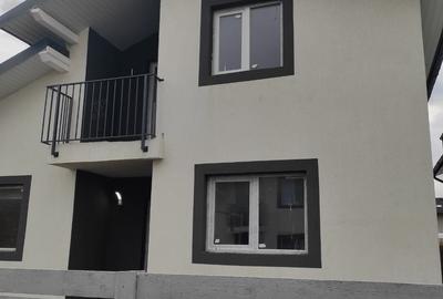 Casă cu 5 camere cu Teren 350 Mp în Tărlungeni - 1