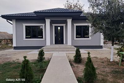 Casă cu 3 camere în Milcovățu