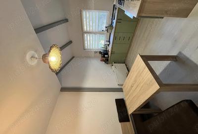 Apartament cu 4 camere decomandat în Zăvoi - 3