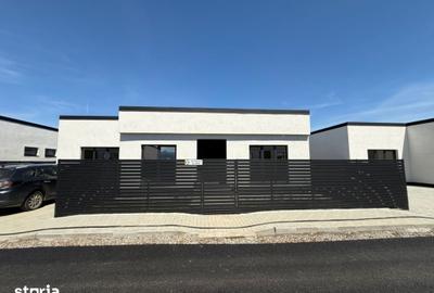 Casă cu 4 camere cu Teren 330 Mp în Tărlungeni