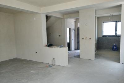 Casă cu 4 camere cu Canalizare în Sud - 5