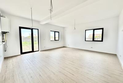 Duplex cu 4 camere cu Canalizare în Moșnița Veche - 3