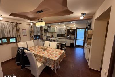 Casă cu 4 camere cu Teren 1700 Mp în Central - 6