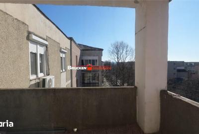 Apartament cu 3 camere decomandat în Marghita