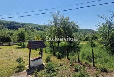 Casă cu 2 camere cu Teren 1150 Mp în Boțești