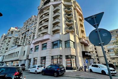 Apartament cu 4 camere decomandat în P-ța Unirii