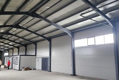 Spațiu industrial, de 565 mp, în Est - 6