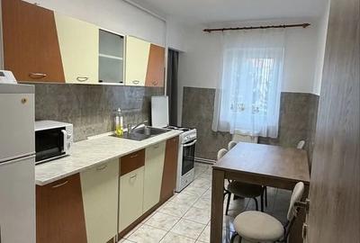 Apartament cu 2 camere decomandat în Răcădău