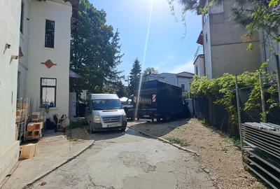 Casă cu 16 camere cu Canalizare în Capitale - 49