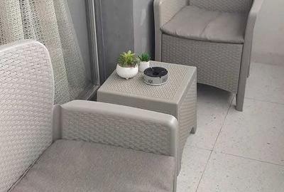 Apartament cu 8 camere decomandat, mobilat în Nord