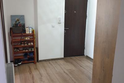 Apartament cu 3 camere decomandat în Exterior Vest