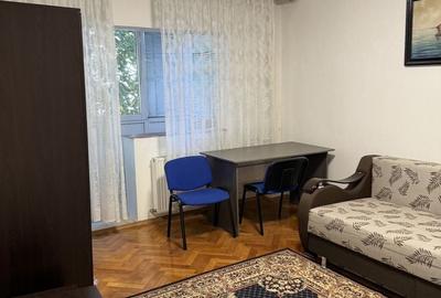 Garsonieră decomandată în Complex Studențesc