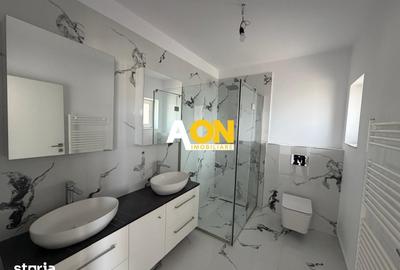Casă cu 4 camere cu Teren 431 Mp în Central