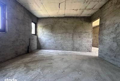 Casă cu 4 camere cu Teren 396 Mp în Comișani - 6