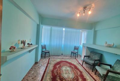 Apartament cu 3 camere decomandat în Narcisa - 4