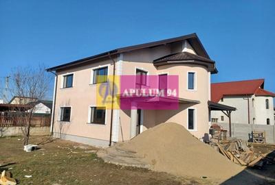 Casă individuală cu 5 camere decomandat cu Canalizare în Săbăreni - 3
