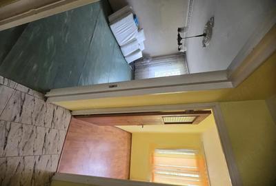 Apartament cu 3 camere semidecomandat în 1 Decembrie 1918 - 2